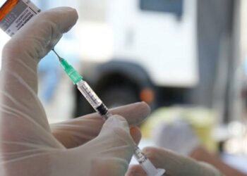 Vaccini, accordo Giunta-Longo: “Estesa la platea dei destinatari”