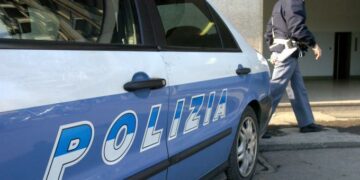 Lavorava in nero in un locale e percepiva il reddito di cittadinanza, sanzioni