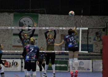 Pallavolo Crotone: Bis servito in casa Poseidon che piazza un 3-0 ai danni della Battipagliese