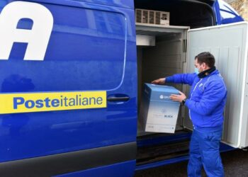 Poste italiane: in consegna in queste ore in Calabria i vaccini AstraZeneca