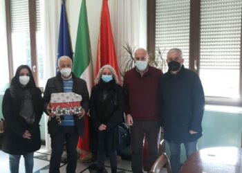 Un gesto di grande solidarietà da parte della CNA, consegna “cesti solidali” al Comune di Crotone