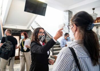 Scuole superiori in Calabria, prorogata presenza al 50% fino al 13 marzo