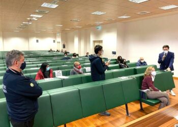 Scuola, Spirlì incontra dirigenti e insegnanti: «Pronti a ottimizzare l’ordinanza regionale»