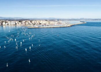 Crotone come Auckland: anche qui vento leggero ma con sei nodi vanno gli optimist