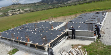 Rocca di Neto: sequestrata costruzione abusiva in corso di edificazione
