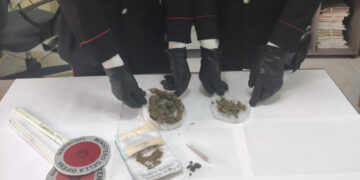 Scandale: Sorpreso a cedere una dose di sostanza stupefacente, arrestato 53enne