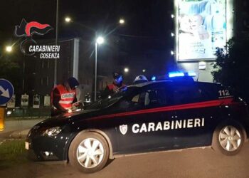 Ristorante aperto dopo il coprifuoco, i Carabinieri sanzionano 10 persone