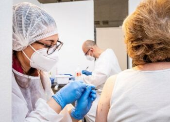 Vaccini anti-Covid, in Calabria possono prenotare anche i soggetti fragili