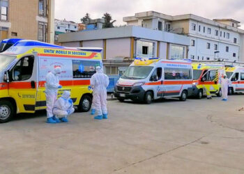 Coronavirus: Ambulanze in coda all’Ospedale di Cosenza e 40 positivi in attesa di un letto