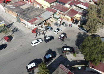 Crotone, Blitz dei cacciatori calabria nel quartiere Acquabona: due arresti, sette denunce e rinvenuto quasi mezzo chilo di droga