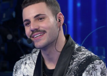 Raffaele Renda si ferma alla 6^ puntata di Amici con l’inedito “Focu meu” dedicato alla Calabria