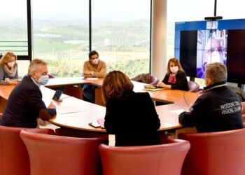 Covid: stabilimenti balneari, approvato dl per proroga misure 2020