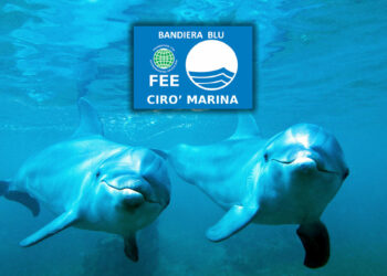 Cirò Marina conquista la 21^ “Bandiera Blu” per le spiagge e il mare più bello
