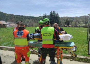 Camigliatello, Cade da cavallo e si ferisce: recuperato dal Soccorso alpino