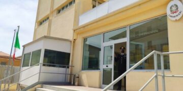 I Carabinieri della provincia di Crotone in aiuto di anziani e persone in difficoltà nel prenotare i vaccini online