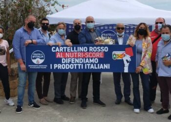 Crotone: Fratelli d’Italia contro l’etichettatura Nutri-Score per gli alimenti, l’Unione Europea vorrebbe renderla obbligatoria