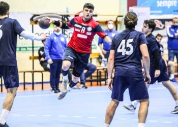 Pallamano: Fasano vs Crotone: 27-33   (risultato pt: 14 – 14)