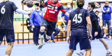 Pallamano: Fasano vs Crotone: 27-33   (risultato pt: 14 – 14)