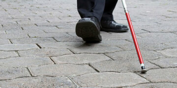 Falso cieco a Strongoli, denunciato per truffa aggravata e sequestrati beni per oltre 160 mila euro