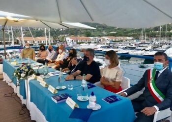“Mare pulito Bruno Giordano”, il presidente della Regione a Tropea ha incoronato i Comuni di Melissa e Roccella Jonica