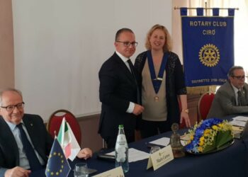 Simona Caparra è la nuova presidente del Rotary Club Cirò