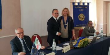 Simona Caparra è la nuova presidente del Rotary Club Cirò