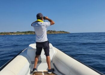 Crotone, rinvenuto dalla Guardia costiera il corpo del sommozzatore disperso ieri in mare a Capocolonna