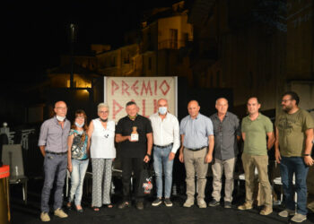 Serata di Gala per la prima edizione del “Premio Polis 2021” in Piazza del Popolo a Melissa