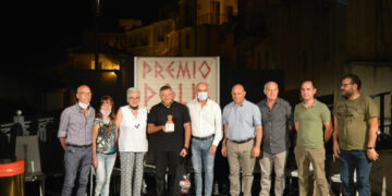 Serata di Gala per la prima edizione del “Premio Polis 2021” in Piazza del Popolo a Melissa