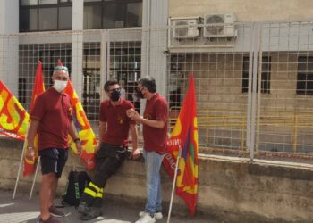 Vigili del Fuoco Usb Calabria continua la protesta: il 29 giugno è toccata all’Utg di Crotone