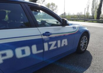 Colto da malore, la Polizia Stradale salva un ragazzo