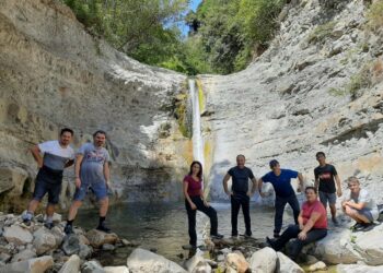 Escursione tra ruscelli, cascate e natura incontaminata nel Vallone Santa Croce, comune di Bocchigliero
