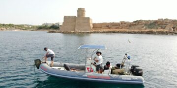 Controlli nell’Area Marina Protetta di Capo Rizzuto, sanzioni oltre 20 mila euro sequestrate più di 50 nasse