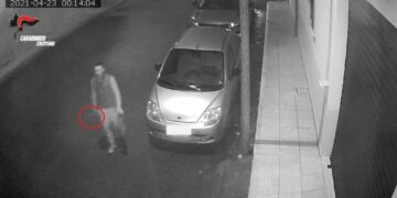 Isola Capo Rizzuto: aveva tentato di uccidere coetaneo sparandogli mentre guidava la sua auto. Arrestato 19enne