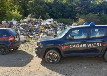 Savelli, sequestrata discarica abusiva: depositati circa 150 metri cubi di rifiuti urbani e speciali