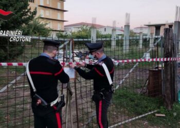 Sequestrate 5 discariche abusive a Isola Capo Rizzuto e Cirò Marina, denunciate 6 persone