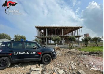 Crotone, abusivimo edilizio in zona sismica