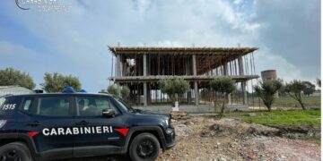 Crotone, abusivimo edilizio in zona sismica