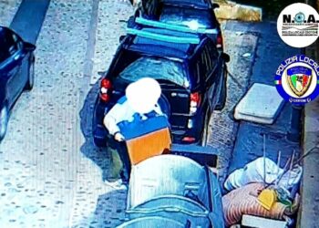 Lotta abbandono rifiuti nel territorio di Crotone, trasgressore beccato dalle fototrappole