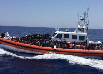 Ennesimo sbarco di migranti in Calabria, 302 soccorsi a Roccella Jonica