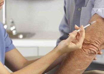 Vaccini: Regione accelera, da lunedì al via campagna per 18mila somministrazioni a domicilio