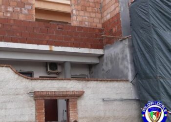 Crotone, sopraelevazione in corso d’opera: sequestrato dalla Polizia locale