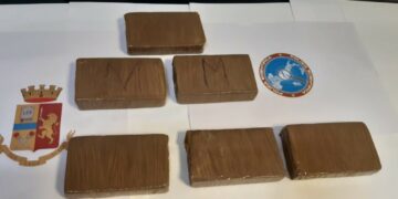 Fermati con 3 kg di eroina sulla SS106, arrestati tre cittadini albanesi