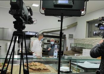 Questa sera su Video Calabria la puntata registrata a Cirò Marina al “Cuor di Pizza”