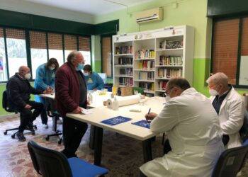 Screening gratuito sul diabete organizzato dal Lions Club Cirò Krimisa, donati cestini e contenitori utili per l’ambiente