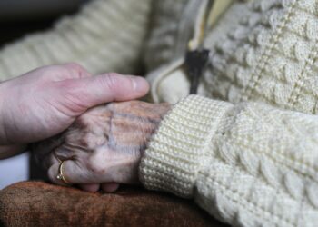 Cutro, maltratta la moglie con minacce e aggressioni: i Carabinieri arrestano un 75enne