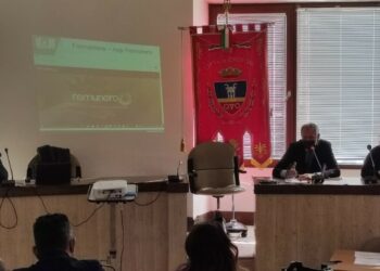 Crotone, restituzione del 100% della TARI: incontro con le associazioni di categoria sulla start up “Remunero”