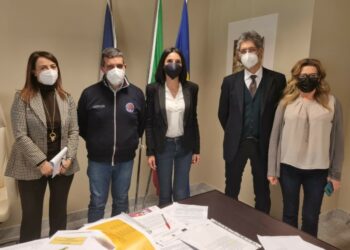 Istruzione, il vicepresidente riunisce i dirigenti degli istituti regionali: “parte una nuova stagione per la scuola calabrese!”