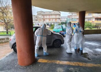 Corsa al tampone molecolare in modalità drive-in a Cirò Marina