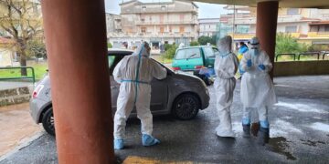 Corsa al tampone molecolare in modalità drive-in a Cirò Marina